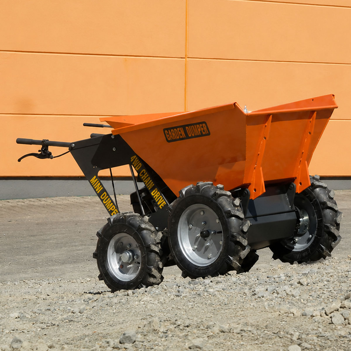 Mini dumper thermique Delta-Competent 4x4 pour transport de matériaux sur chantier